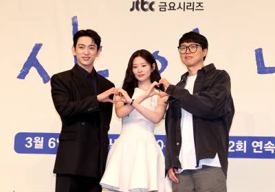 [포토]박진영, 김민주, 김윤진 감독, 많은 사랑 부탁드려요