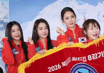 [포토] 유빈-정유미-안현모-에지원, 화이팅