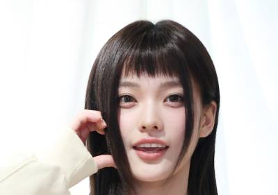 [포토] 아일릿 이로하, 깜찍한 볼하트에 심쿵