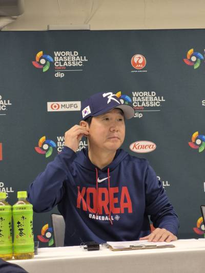 "3루수 김도영· 선발 류현진 가장 믿음직" 운명의 대만전 앞둔 류지현 감독…DH 문보경 1루수 위트컴 [WBC 도쿄]