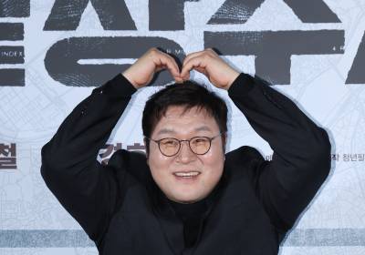 [포토] 윤경호, '끝장수사' 사랑해 주세요~