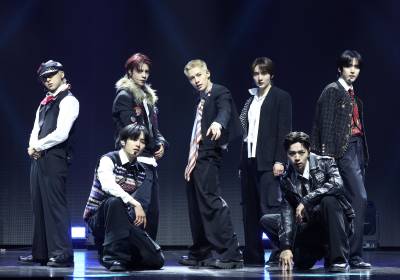 [포토] 누에라, 화려한 엔딩