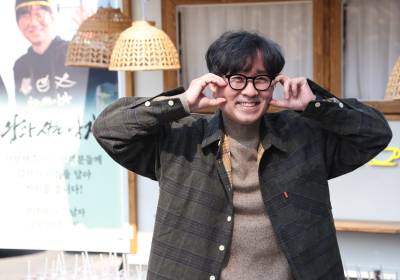 [포토] 1200만 관객 돌파 '왕사남' 장항준 감독, 행복한 볼하트