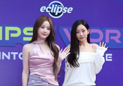 [포토] 키스오브라이프 쥴리-벨, 예쁜 애 옆에 예쁜 애