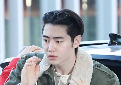 [포토] 엔하이픈 성훈, 이른 아침 빛나는 '앳된 뽀얀 얼굴'