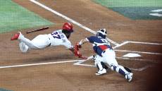 '송구 빗나가고 태그 못하고' 타이밍 다 아웃인데 디테일 흔들, 하필 이게 '7실점' 대량 실점 도화선 됐다 [WBC]