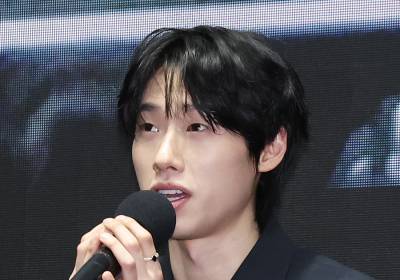 [포토] 인사말 하는 김민