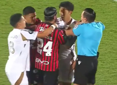 ‘스마일 가이’ 손흥민, 왜 ‘극대노’했나…1차전부터 괴롭힌 살라사르의 미친 태클