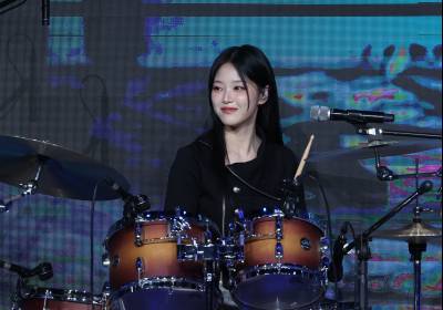 [포토] 레이턴시 현진, 드럼은 신나요