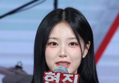 [포토] 인사말 하는 현진