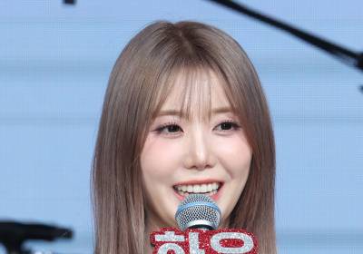 [포토] 인사말 하는 하은