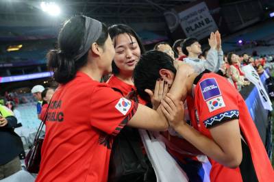 여자축구 ‘한일전 완패’ 신상우 감독 “계속 젊은 선수를 찾을 거”