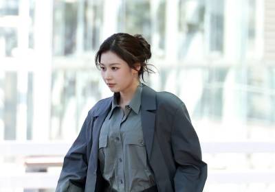 [포토]트와이스 사나, 매력적인 각선미에 시선 집중