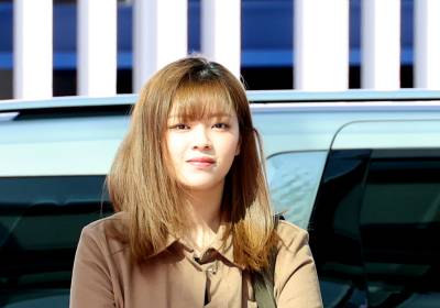 [포토]트와이스 정연, 아직은 바람이 차갑네요