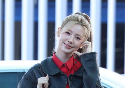 [포토] 아이들 미연, 금빛 하트