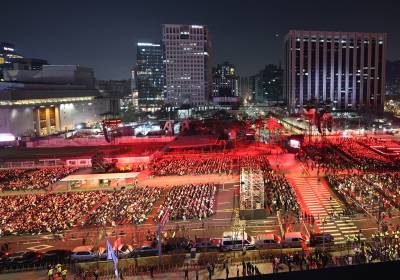 [포토] 붉게 물든 광화문 광장