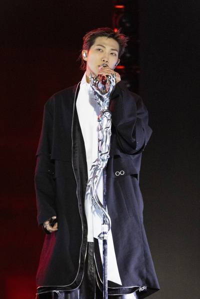 BTS RM “뷸편 감내한 시민들, 죄송하고 감사…배려 오래도록 새길 것”