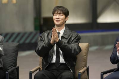 ‘용형5’ 윤두준 “안정환, 축구 그림자 안 보여... 현시점 최고의 MC” 팬심