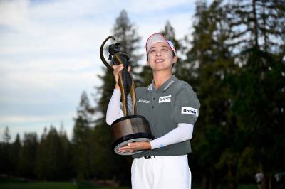 쫓겨도 흔들림 없던 김효주, 신들린 어프로치로 통산 8승 완성 "행복한 한 주" [IS 스타]