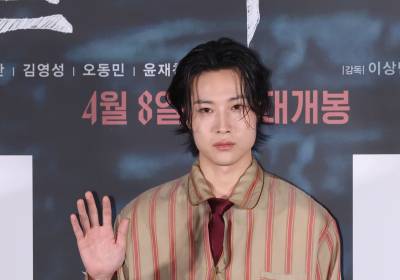 [포토] 이종원, 시크한 손인사