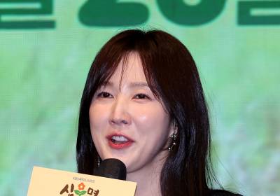 [포토]질문에 답하는 이수경