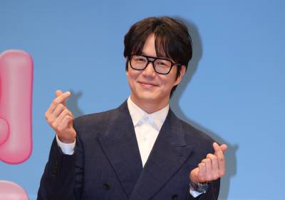 [포토] 성시경, 여러분 제 하트 받으세요