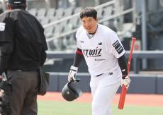 그 시절 우리가 열광했던 현수가 돌아왔다, 개막전부터 '김현수 더비' 후끈