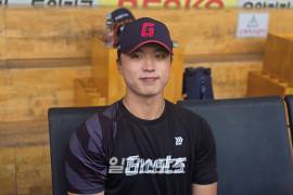 "어차피 내 공 못 친다는 근자감으로" 만루에서 눈빛 돌변한 롯데 신인, 아버지 앞 데뷔전에서 첫 세이브까지 