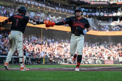 리드오프로 돌아온 이정후 개막 3경기 만에 터진 첫 안타는 장타, SF 3연패