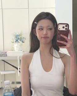 장원영, 눈썹 탈색도 찰떡…청량 비주얼 근황 공개 [IS하이컷]