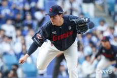 "아직 덜 올라왔다" 롯데 김원중 향한 냉정한 진단에도, "세이브 상황 되면 내보낸다" 신뢰 굳건 [IS 대구]