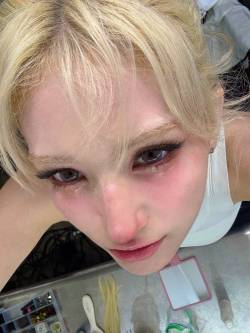 “가방 다 뒤졌는데 없다”…전소미, 수천만 원대 명품 분실에 ‘눈물 셀카’ [IS하이컷]