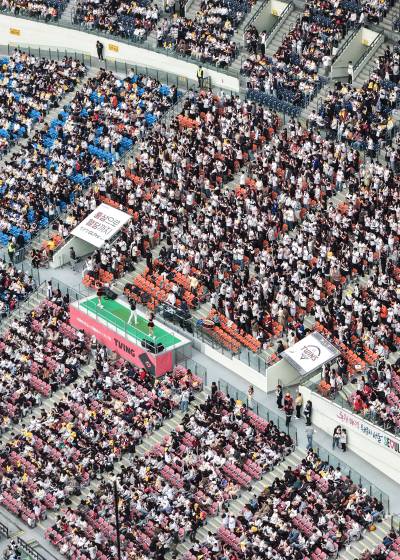 "WBC가 흥행 전초전 역할" 반갑다 프로야구, 주말 전석 매진 21만 관중 열광