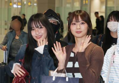 [포토] 유니스 방윤하-진현주, 예쁜 미소로 입국