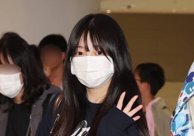 [포토] 유니스 나나, 수줍은 손인사