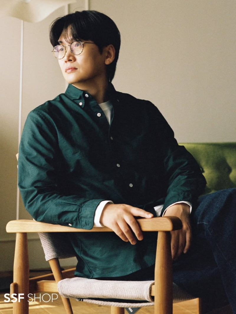 황석희, 성범죄 의혹 보도 후 SNS ‘정리’…이틀 전 글까지 재조명 [왓IS]