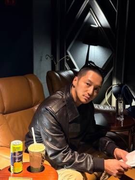 변요한, 반삭 파격 변신…♥티파니와 결혼 후 여유로운 일상 [IS하이컷]