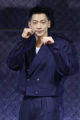 정지훈, 23년 만 흑화…‘사냥개들2’ 반삭 빌런, 파격 변신 