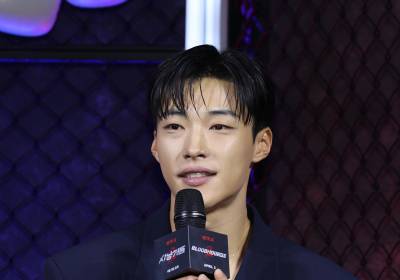 [포토] 인사말 하는 우도환