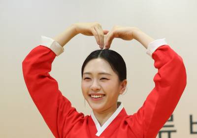 [포토] 최하윤, 홍도의 하트