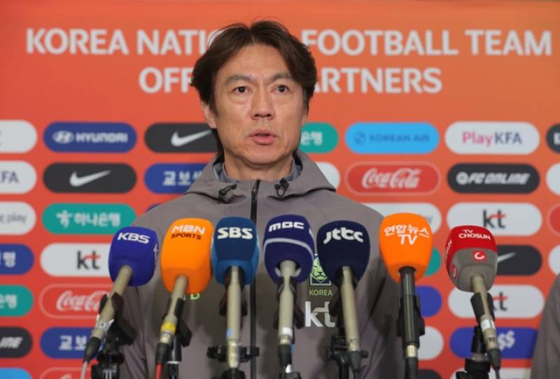 2연패 뒤 귀국한 홍명보 감독 “결과에 죄송, 손흥민 의심한 적 없어” [IS 현장]
