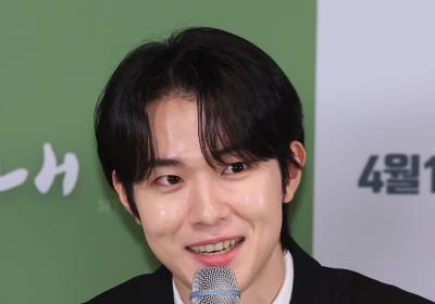 [포토] 인사말 하는 신우빈