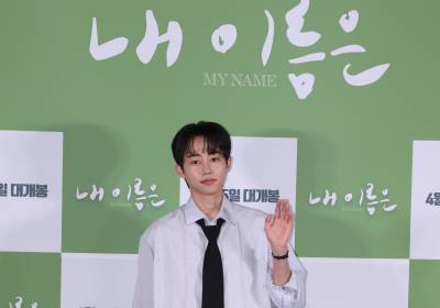 [포토] 박지빈, 오늘은 스쿨룩으로