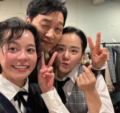 문근영, 수술·공백 딛고 9년만... “그리웠어요” [IS하이컷]