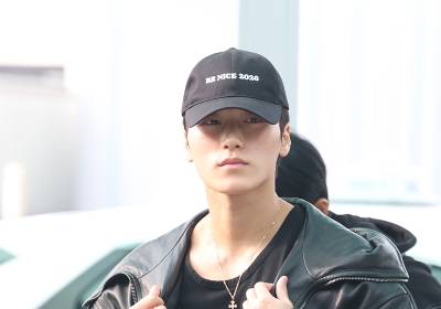 [포토] 에이티즈 산, 걸어오면서도 멋은 포기 못해