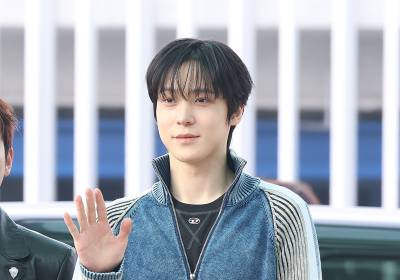 [포토] 에이티즈 윤호, 훈훈한 남신의 손인사