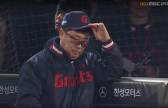 김태형 감독의 표정이 말해준다, 9회 쓰리번트 승부수도 대실패...5연패 롯데 이번 주 역전패만 4번