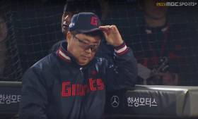 김태형 감독의 표정이 말해준다, 9회 쓰리번트 승부수도 대실패...5연패 롯데 이번 주 역전패만 4번