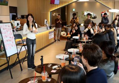 [포토]피겨 이해인, 신촌 할리스에서 팬미팅 개최