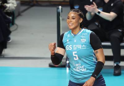 [포토]실바, 승리 예감에 환한 미소